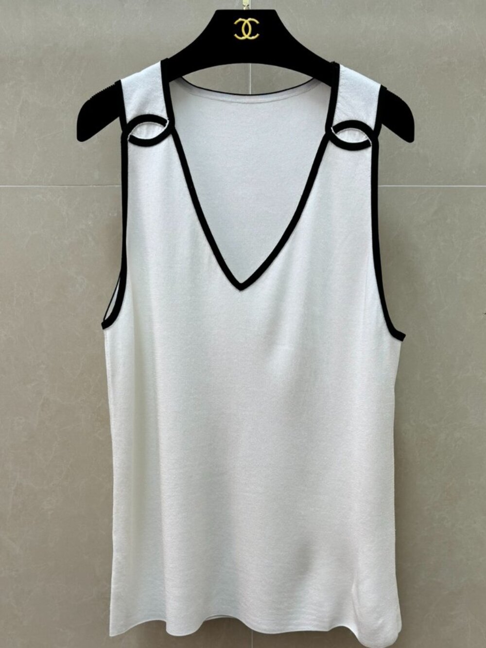 CHANEL Black and White Striped Color-Blocked V-Neck Vest